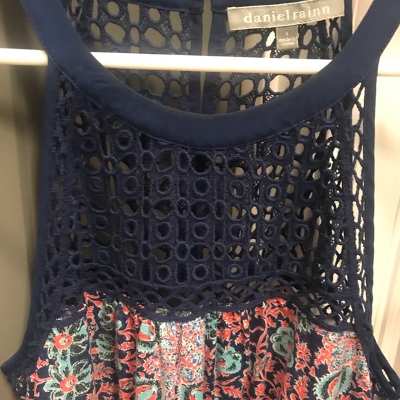 Floral tank top - Picture 5 of 5